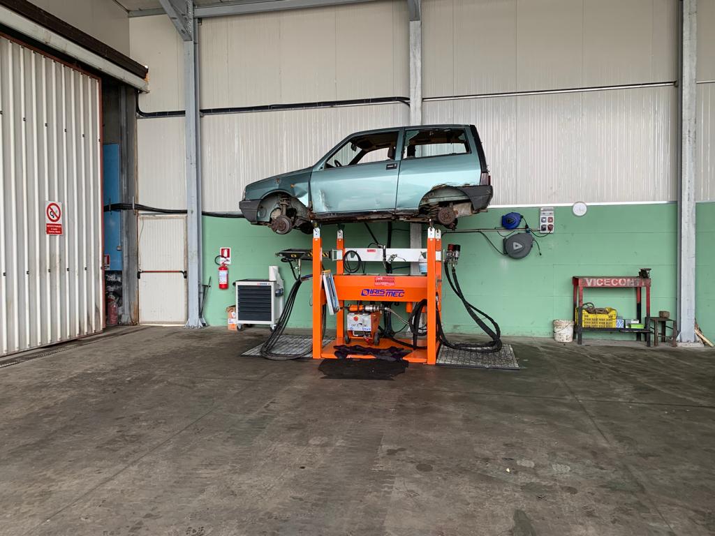 Recupero e bonifica di mezzi pesanti e d'opera